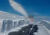 Snøbrøyting er en av oppgavene til fylkeskommunens driftsentreprenører. Arkivfoto: Presis Vegdrift