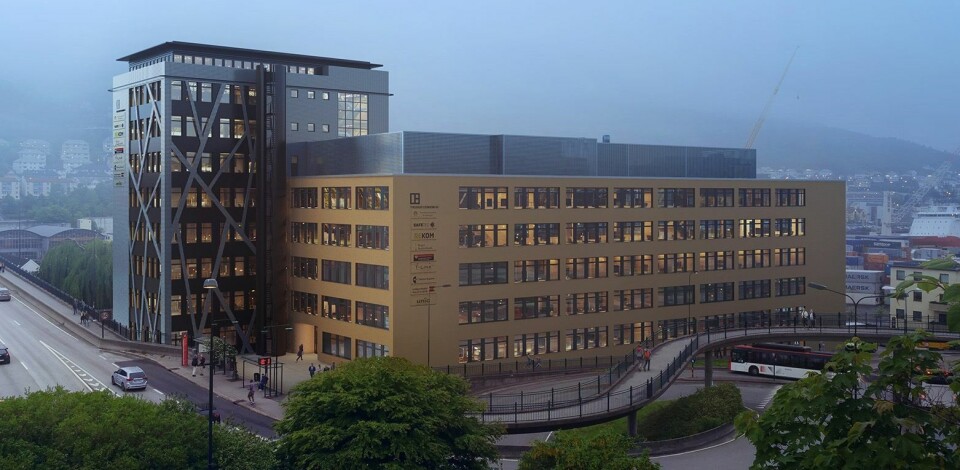 Fra lakkerte skruer til avanserte fasadesystemer Foto: ARTEC AS