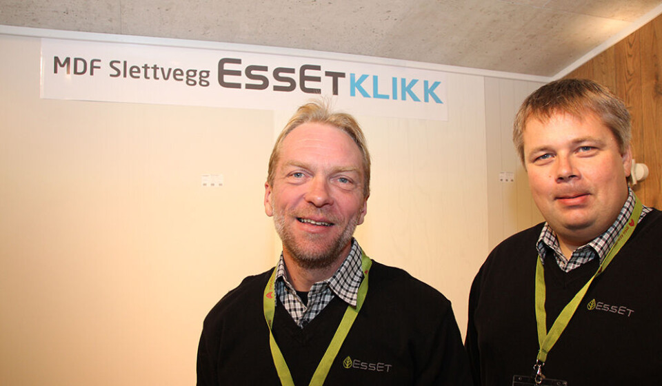 Esset med slette MDF-vegger