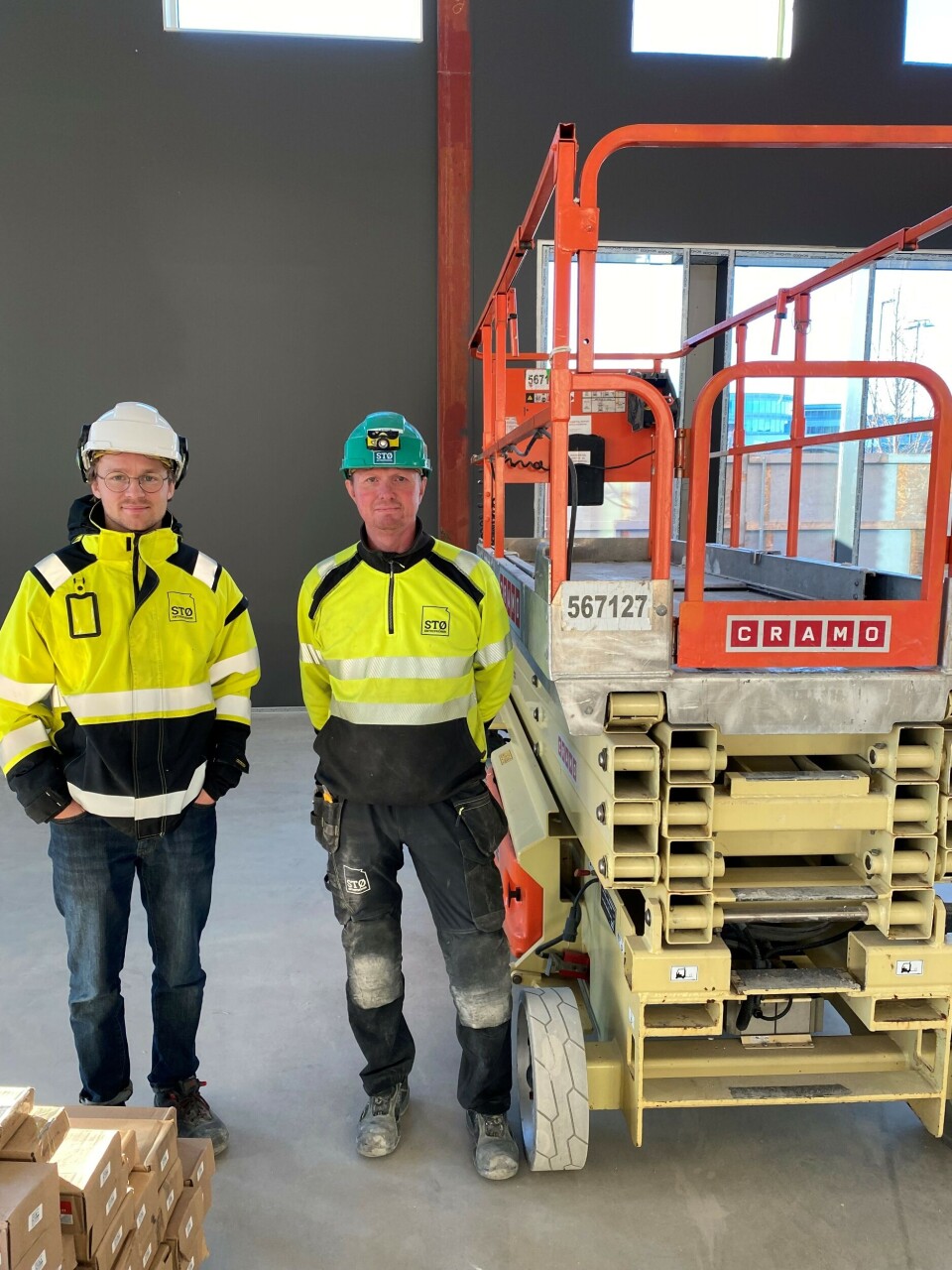 Kasper Hagestande og grunnarbeider Lars Petter Wilberg. Klikk for større versjon Kasper Hagestande og grunnarbeider Lars Petter Wilberg.