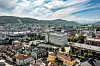 Justisbygget i Drammen er godt synlig i bybildet. Foto: Magent.