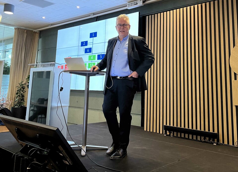 – Jeg fatter ikke at vi snakker så lite om ledelse, sier Jon Karlsen.