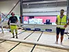Teamleder Jahn Skjeggerød og selger Kristian Lundh med første ordre på nytt malingsanlegg. Foto: Hasås