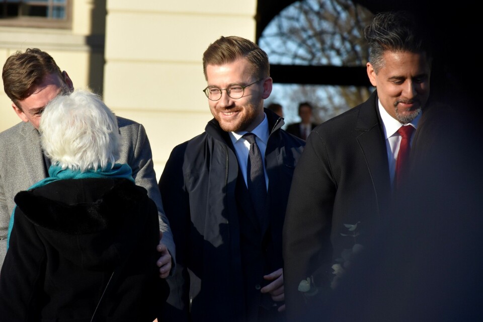 Statsminister Erna Solberg (H) presenterte sin nye regjering på Slottsplassen. Foto: Stefan Offergaard