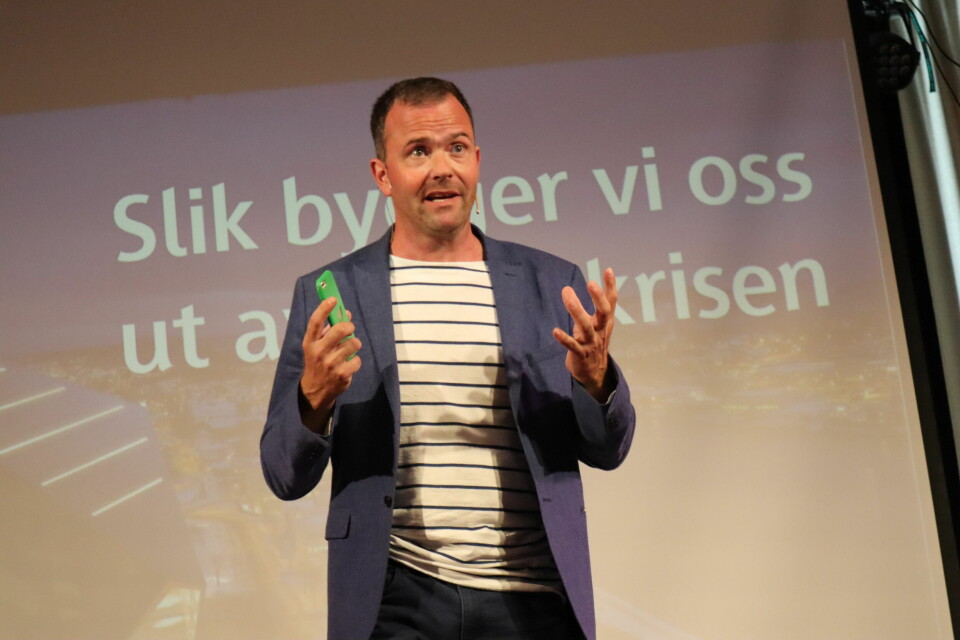 Zeros Marius Holm var møteleder på arrangementet 'Slik bygger vi oss ut av klimakrisen'. Foto: Svanhild Blakstad