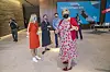 Daværende statsminister Erna Solberg sa i fjor at Nasjonalmuseet har kostet «forferdelig mye penger» da hun ble vist rundt i praktbygget. Foto: Stian Lysberg Solum / NTB