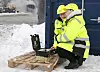 Det var ordførerne Anita Ravlo Sand i Levanger kommune og Ivar Vigdenes i Stjørdal kommune som fikk æren av å trykke på knappen og skyte den symbolske førstesalven for det som skal bli Forbordsfjelltunnelen. Foto: Nye Veier