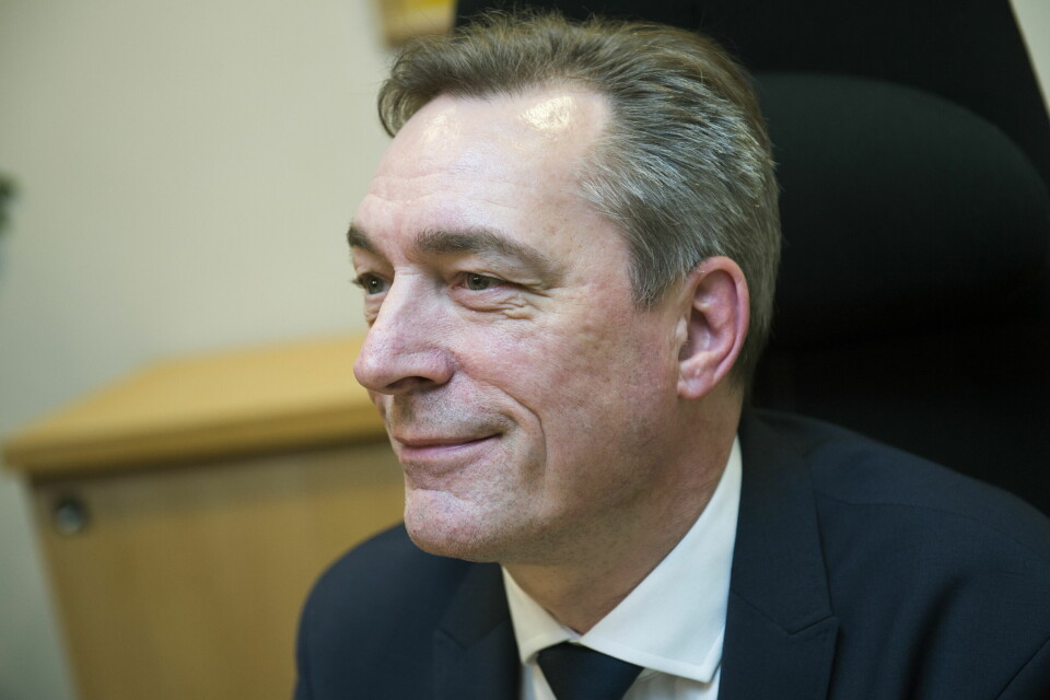 Forsvarsminister Frank Bakke-Jensen deltar i møtet.