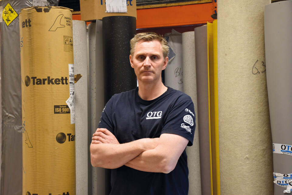 Byggtapetserer Magnus Sigurdsson Oslo Tapet og Gulvbelegg (OTG) er frustrert over at han på flere offentlige prosjekter ikke godkjennes som fagarbeider. Byggtapetserer Magnus Sigurdsson Oslo Tapet og Gulvbelegg (OTG) er frustrert over at han på flere offentlige prosjekter ikke godkjennes som fagarbeider.