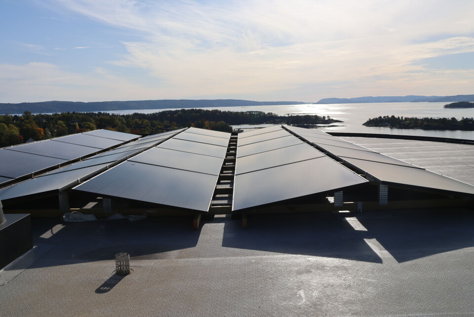 Norsk Solstrøm (NSAS) har montert solcelleanlegg på Nesøya i Asker. Norsk Solstrøm (NSAS) har montert solcelleanlegg på Nesøya i Asker. Foto: Ingvill Hafver