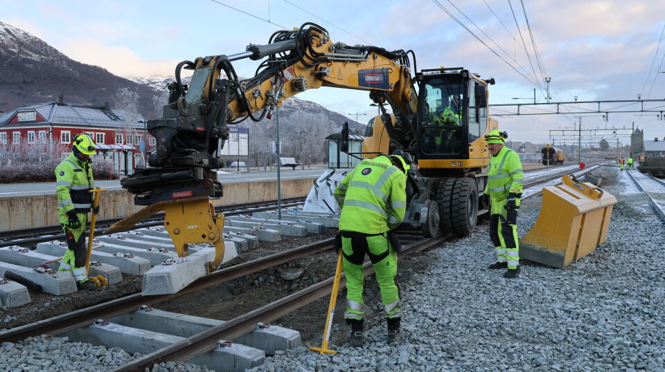 Illustrasjonsfoto fra anleggsarbeid på Oppdal stasjon høsten 2023.