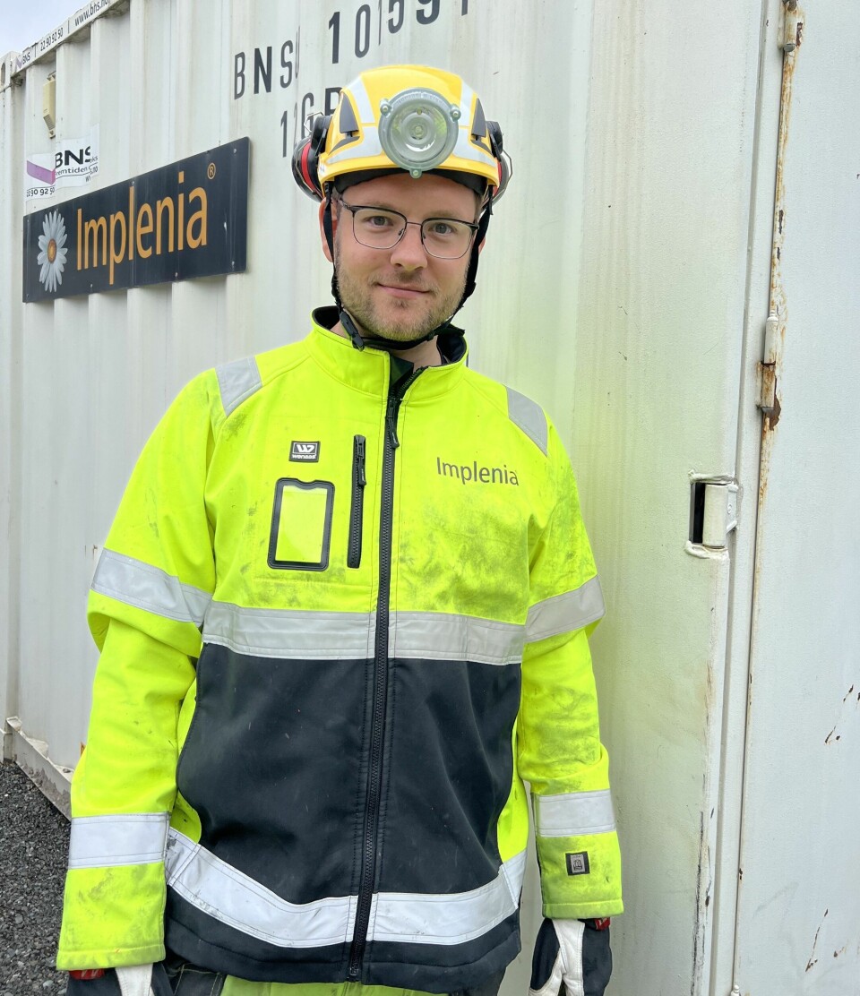 Sikker og effektiv tunneldriving: Anleggsleder for tunnel på Fornebubanen, Øyvind Rem, er stolt av jobben yrkesarbeiderne på Fornebubanen gjør for å drive tunnel både effektivt og sikkert Klikk for større versjon Sikker og effektiv tunneldriving: Anleggsleder for tunnel på Fornebubanen, Øyvind Rem, er stolt av jobben yrkesarbeiderne på Fornebubanen gjør for å drive tunnel både effektivt og sikkert
