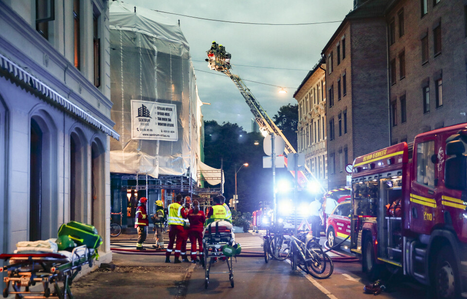 Ti biler fra brannvesenet rykket ut til brannen i Markveien.