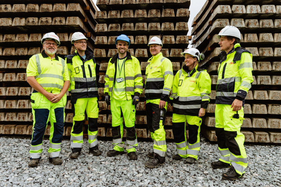 Tett samhandling: Her er noen av de som har jobbet med det innovative jernbaneprosjektet. Fra venstre Kaare Midttun, Marius Ertshus Mathisen, Eivind Farestveit Larsen (Bane NOR), Andreas Ovedal, Stine Erstad Hestetræet og Jon Eivind Abrahamsen. Tett samhandling: Her er noen av de som har jobbet med det innovative jernbaneprosjektet. Fra venstre Kaare Midttun, Marius Ertshus Mathisen, Eivind Farestveit Larsen (Bane NOR), Andreas Ovedal, Stine Erstad Hestetræet og Jon Eivind Abrahamsen. Foto: Nils-Roe Fjørtoft.