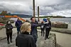 Aktører fra Ringerike tingrett på befaring på Utøykaia i forbindelse med rettssaken som handlet om midlertidig stans i byggingen i september 2020. Foto: Heiko Junge / NTB