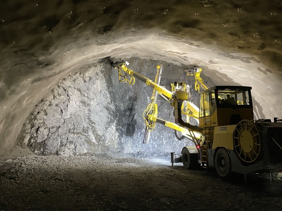 Mange ting å ta hensyn til: Tunneldriving under Lysakerelva. Klikk for større versjon Mange ting å ta hensyn til: Tunneldriving under Lysakerelva.