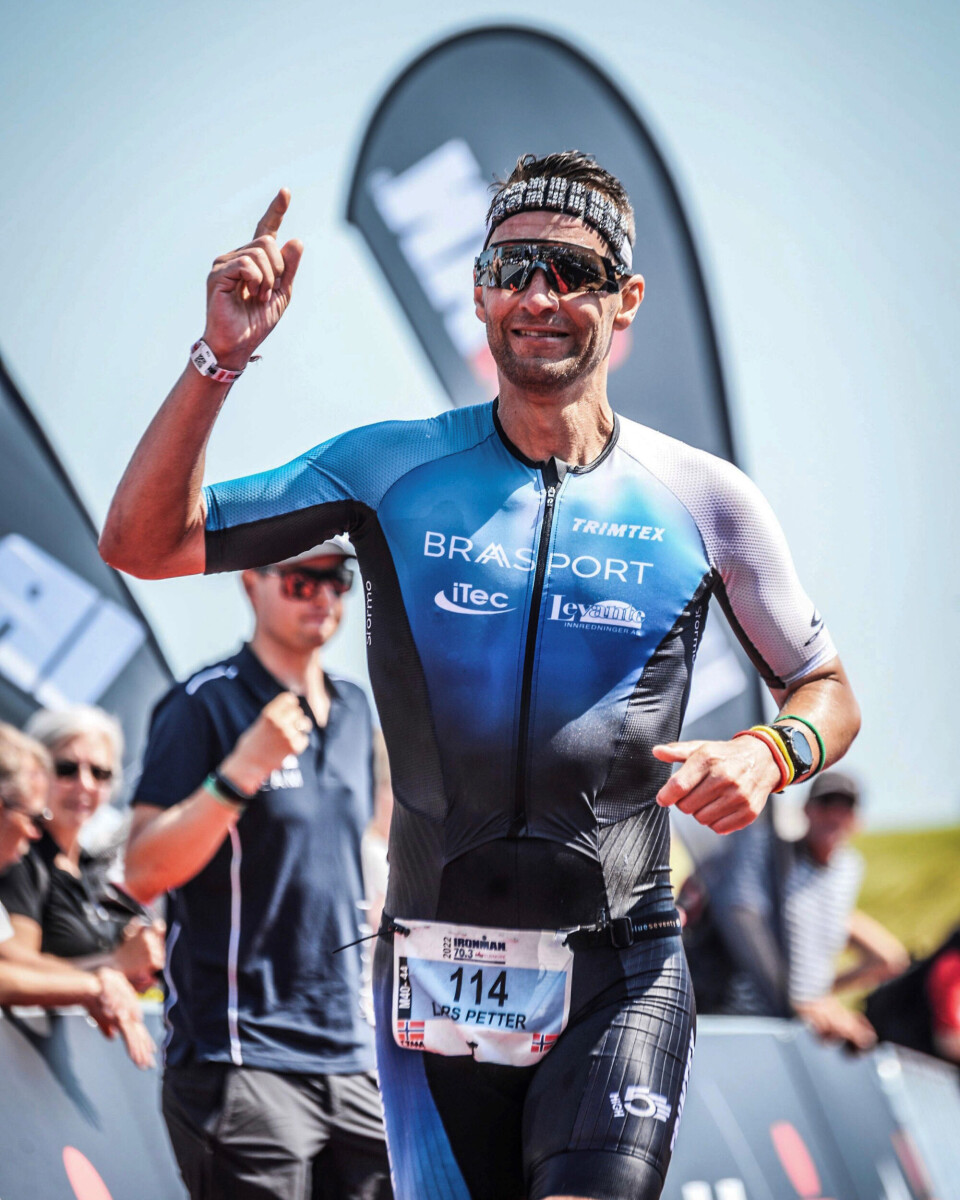 Lars Petter Stormo under målgang på halv-ironman i Helsingør. Foto: Privat