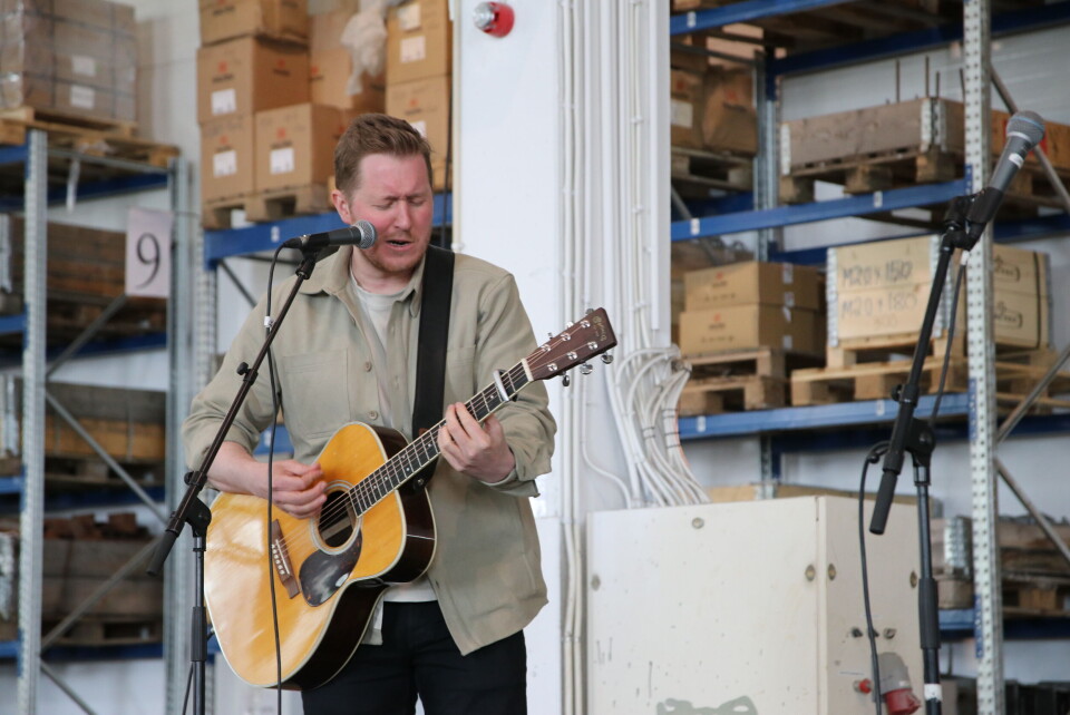 Musiker Jens Martin Olsen underholdt forsamlingen,