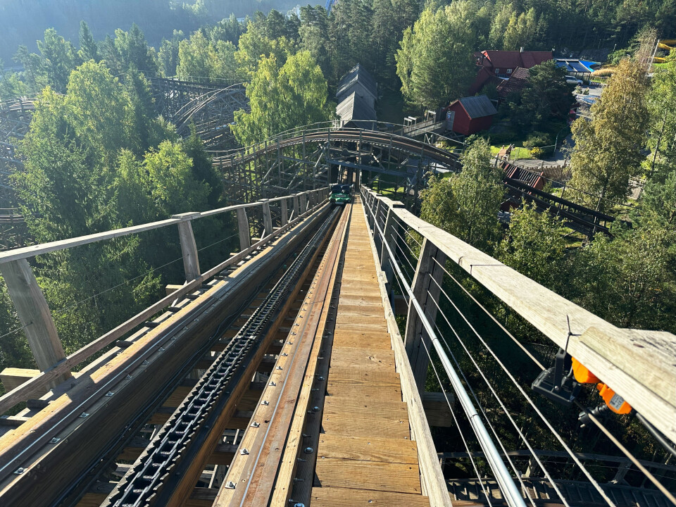 Thundercoaster fra heisen og ned mot start. Foto: Ingvill Hafver