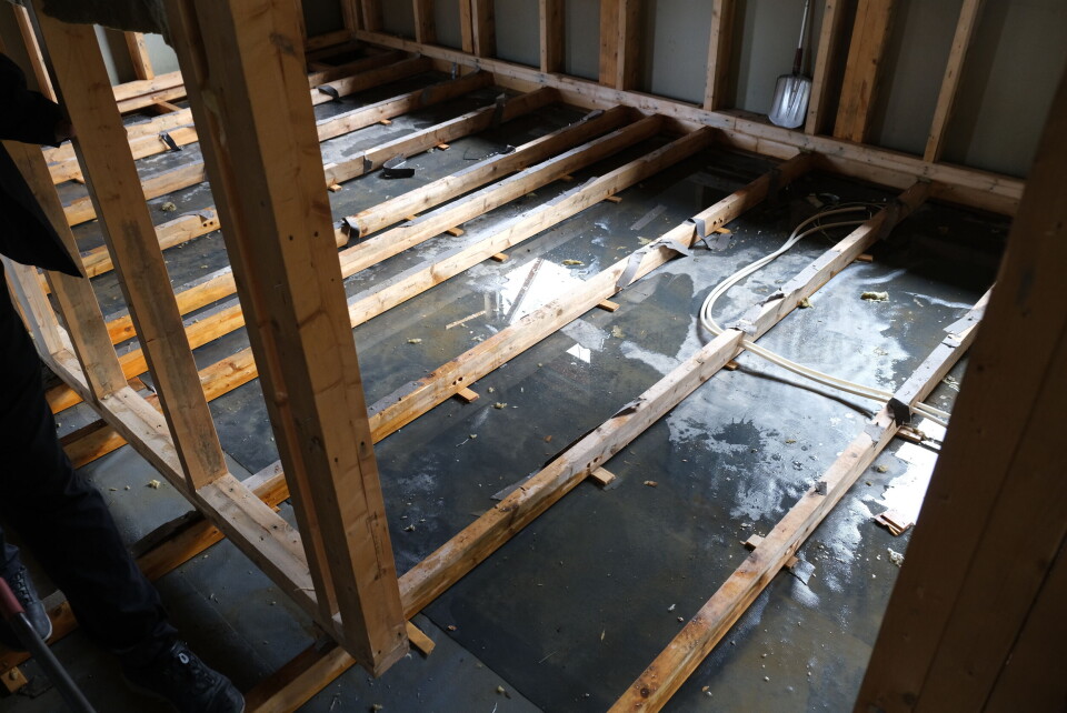 Store deler av huset til ordførerens far må rehabiliteres etter flommen. Foto: Marius Lysø