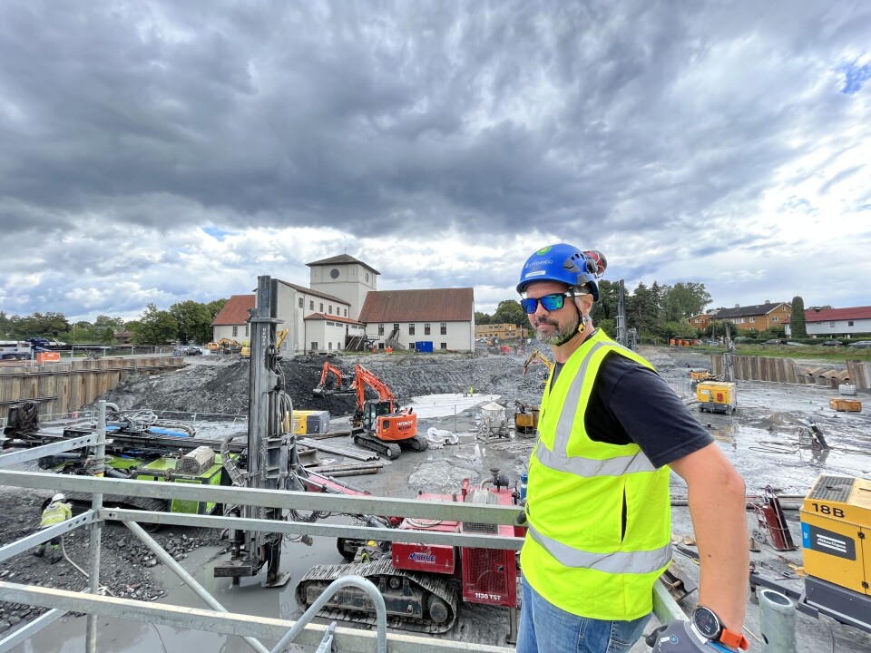 Lars Christian Gomnæs sier det nye Vikingtidsmuseet vil være klart for innflytting i våren 2027.