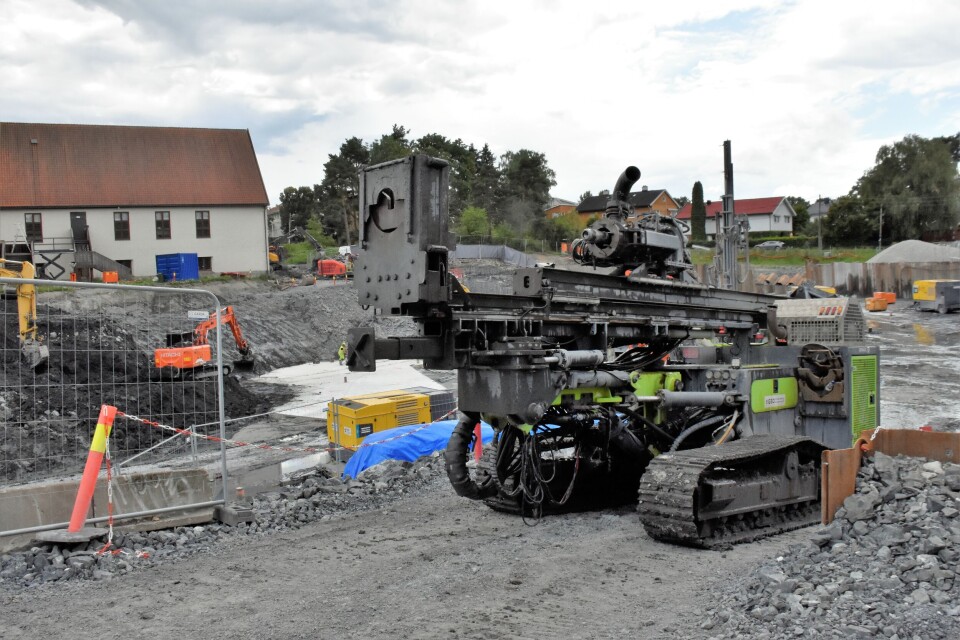 Byggegropen rett ved siden av det gamle Vikingskipsmuseet er seks mål stor og opptil sju meter dyp.