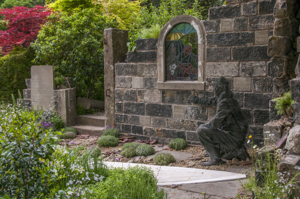 ARTISAN GARDEN Chelsea Flower Show 2015 The Evaders Garden by Chorley Council. Designed by: John Everiss . Sponsored by: Chorley Council. RHS Chelsea Flower Show 2015. Foto: Tim Sandall