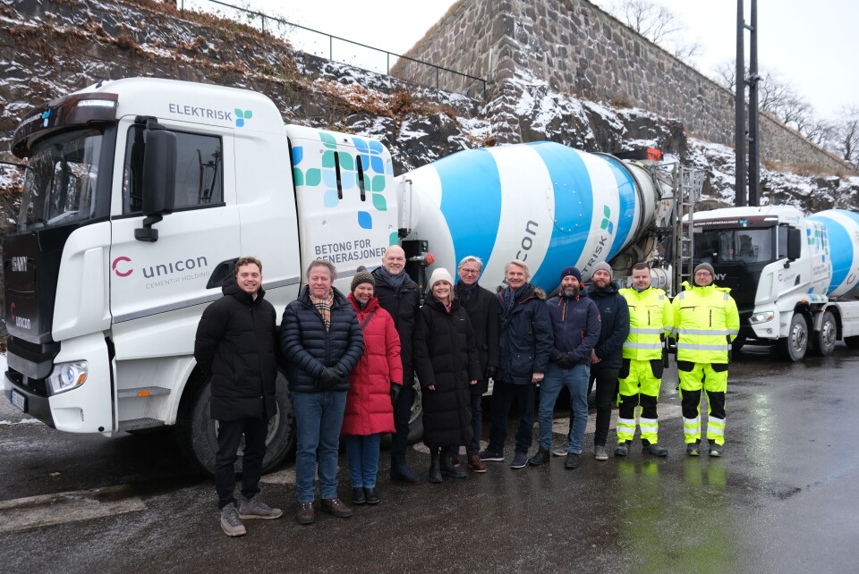 Mange møtte opp for å beundre betongbilene. Foto: Marius Lysø