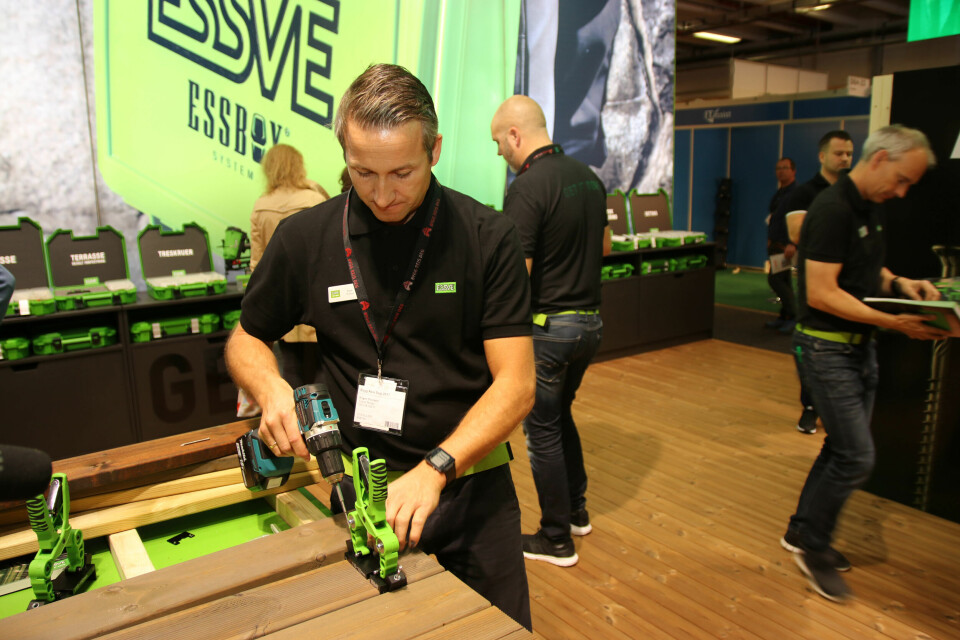 Roger Thorsen i Essve viser frem HDS-systemet.