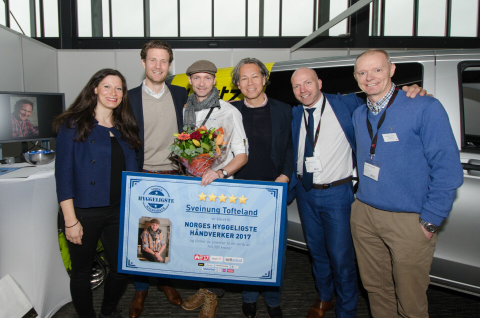 Caroline Khoury Nilsen i BNL (fra venstre), Magnus Müller i Dipper, Norges hyggeligste håndverker Sveinung Tofteland, Bjørn Torgersen, Gunnar Glavin Nybø i Bygg Reis Deg og Roger Nyborg i Mesterbrevnemnda. Foto: Sindre Sverdrup Strand