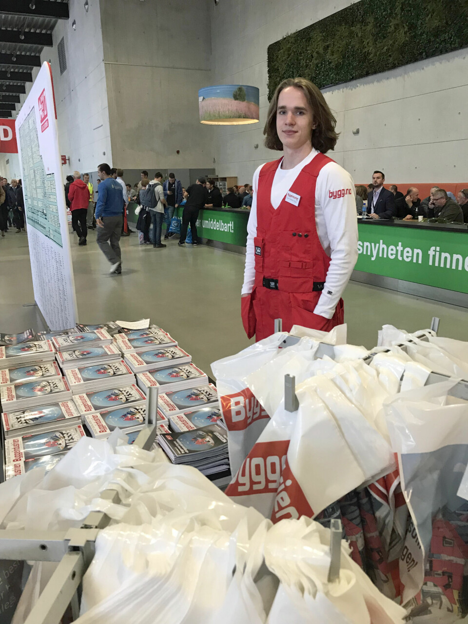 Byggeindsutrien ble delt ut gratis til publikum på Bygg Reis Deg 2017. Foto: Svanhild Blakstad