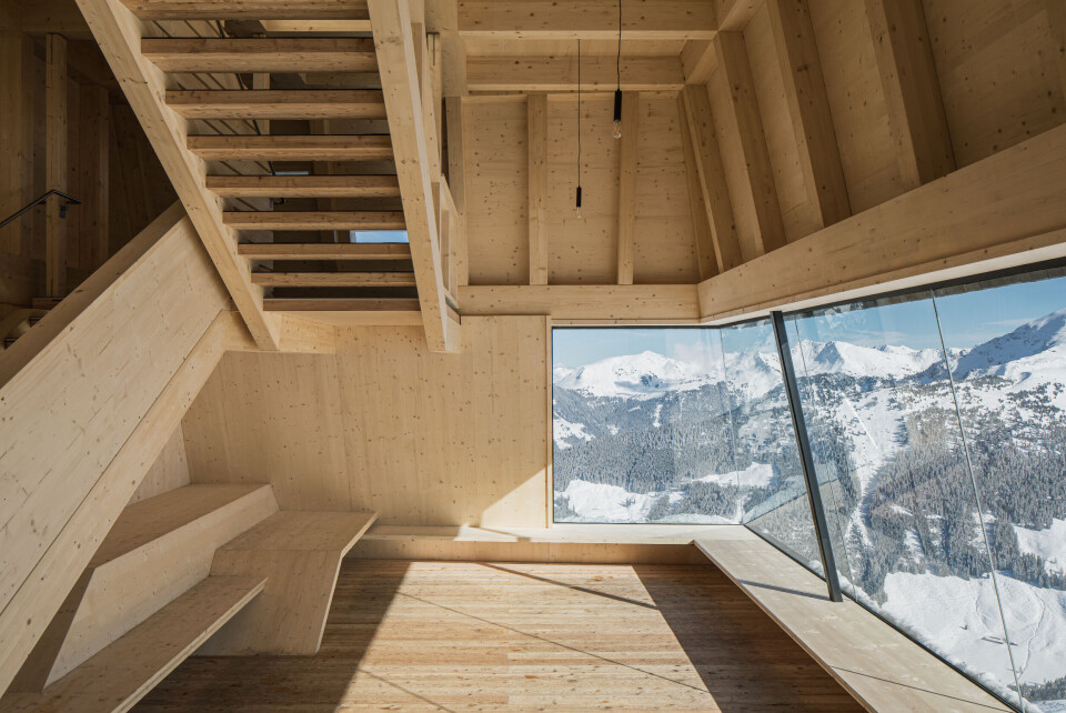 Snøhetta står bak utformingen på denne nye heishytten og utsiktsposten ikke langt fra toppen av Wiedersberger Horn i Østerrike. Foto: Christian Flatscher / Snøhetta