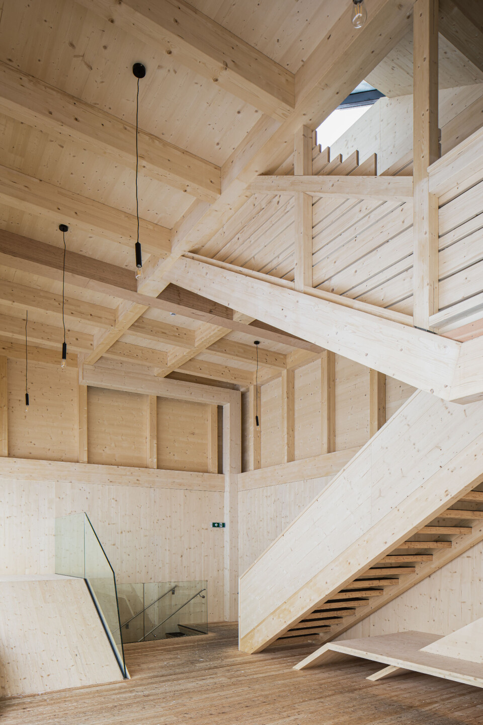 Snøhetta står bak utformingen på denne nye heishytten og utsiktsposten ikke langt fra toppen av Wiedersberger Horn i Østerrike. Foto: Christian Flatscher / Snøhetta