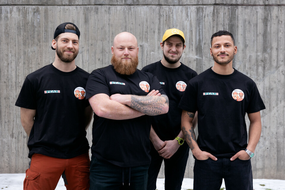 Didrik Rasch Myrland (fra venstre), Jørn Roland, Espen S. Andersen og Judson Silva de Siquera er fire av de så langt ni Peab-kollegene som har blitt med i e-sportslaget. Foto: Mats Bakken/Peab
