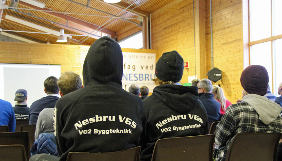 Nesbru videregående skole er inne i Akershus fylkeskommunes investerings- og rehabiliteringsplan, og har behov for oppgradering av kantine og kantinekjøkken. Prosjektet er ikke prioritert i 2025. Bildet er tatt ved en tidligere anledning.