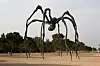 Den gigantiske edderkoppskulpturen «Maman» av kunstneren Louise Bourgeois skal stilles ut i Slottsparken i Oslo fra 24. april. Foto: Chuck Heiney / NTB