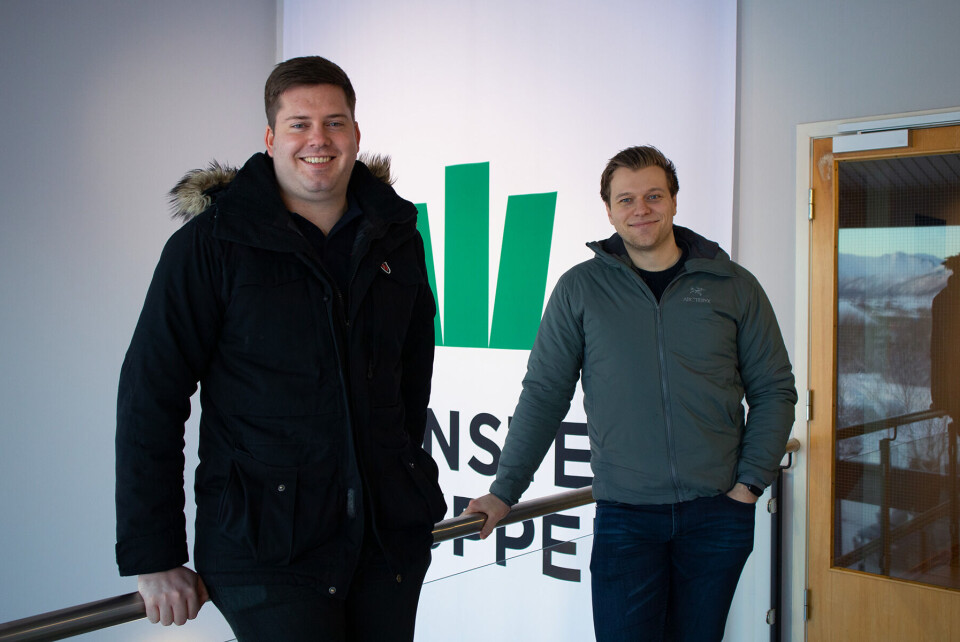 FORNØYDE: Lars Marcussen og Alexander Gregersen fra Sortland Entreprenør deltok begge i pilotklassen på NESOs BIM-skole. FORNØYDE: Lars Marcussen og Alexander Gregersen fra Sortland Entreprenør deltok begge i pilotklassen på NESOs BIM-skole. Foto: Sortland Entreprenør
