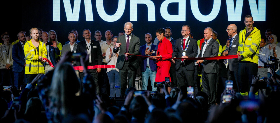 Støre åpnet batterifabrikk: – Føler meg «electrified»