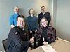 Kontrakt ble inngått mellom NVE og Anlegg Øst Entreprenør i et møte på Hamar 28. februar. Fra høyre; Odd-Arne Haarseth, NVEs prosjektleder for utførelse, Siri Tyseng, NVEs prosjektleder for planlegging, Toril Hofshagen, regionsjef i NVE, Jan Erik Kvarberg, prosjektsjef i Anlegg Øst Entreprenør, Arne Olav Kleiven, byggeleder HRP. Foto: NVE