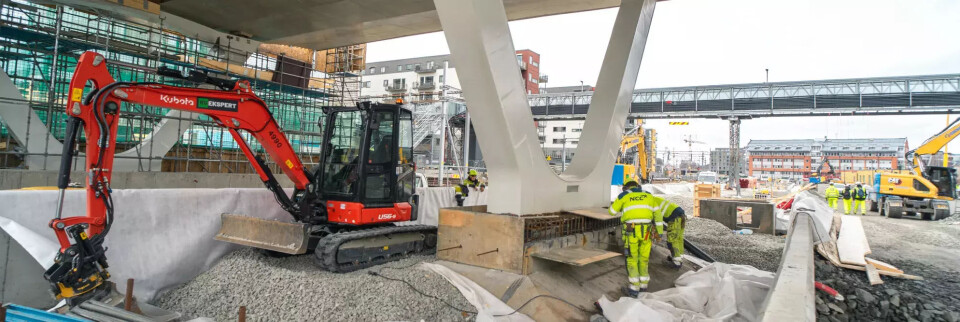 Oppgraderingen av Drammen stasjon er inne i en hektisk periode. Ny bybru bygges i tett samarbeid med Drammen Kommune, hvor Bane NOR bygger delen over stasjonsområdet, Drammen Kommune resterende. Oppgraderingen av Drammen stasjon er inne i en hektisk periode. Ny bybru bygges i tett samarbeid med Drammen Kommune, hvor Bane NOR bygger delen over stasjonsområdet, Drammen Kommune resterende. Foto: TUM Studio
