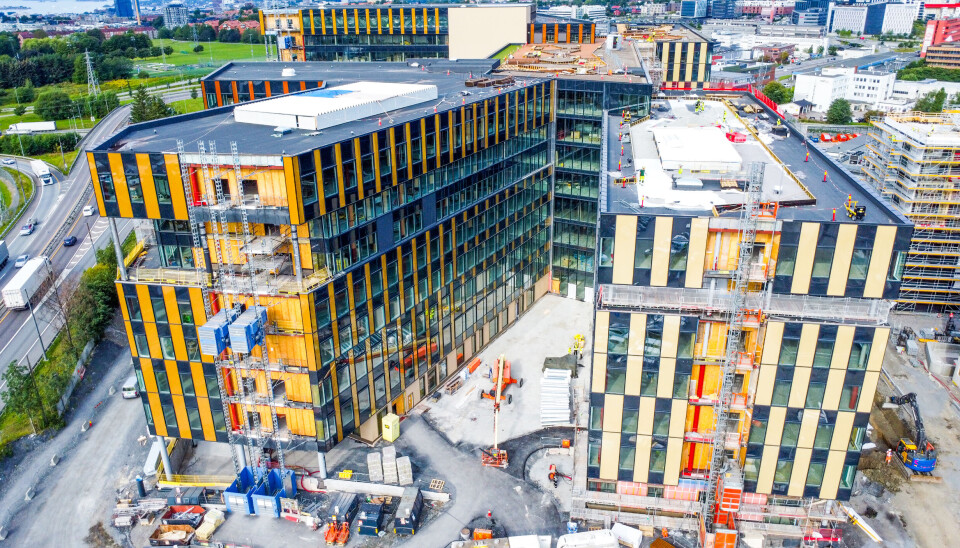 Til sammen er 26.000 kvadratmeter fasade montert på Construction City. Foto: Marius Lysø