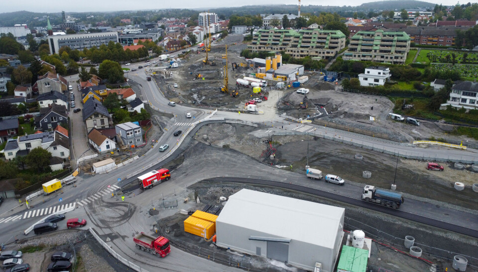 Et kvikkleirefunn i Moss sentrum gjorde at Bane Nor overtok en kilometer av jernbaneutbyggingen i MossIAs entreprise. Foto: Marius Lysø