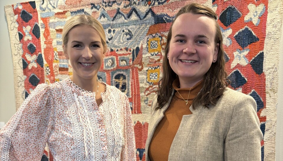 Marit Knutsdatter Strand (til høyre) og Elise Waagen er utdanningspolitiske talspersoner for henholdsvis Senterpartiet og Arbeiderpartiet. I september la de frem planene om å etablere et nasjonalt yrkesfagsenter i 2025. Foto: Regjeringen
