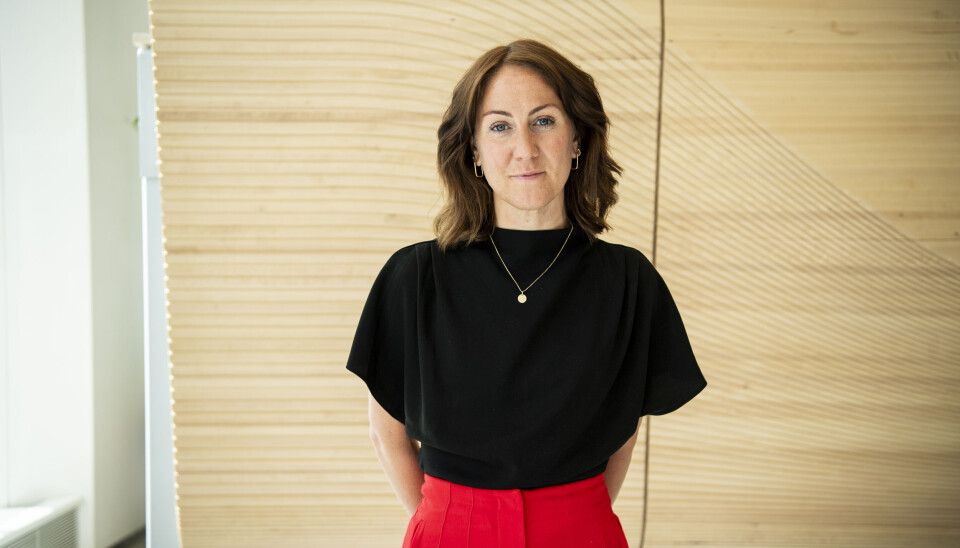 Arbeids- og inkluderingsminister Tonje Brenna (Arbeiderpartiet) mener at arbeidstøy er en naturlig del av jobben, og at de ansatte ikke skal betale for dette. Foto: Rodrigo Freitas / NTB