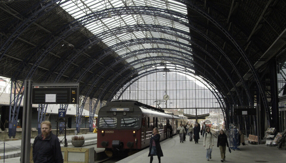 Det blir lite togtrafikk i Bergen fra natt til torsdag på grunn av uværet Jakob. Bildet er fra 2019. Foto: Marit Hommedal / NTB
