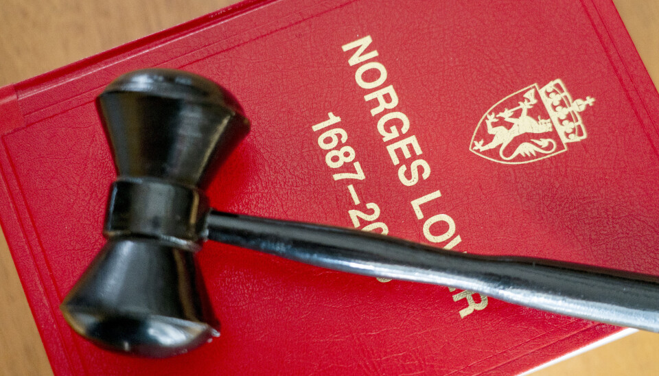 Dømt til fengsel for grovt lønnstyveri