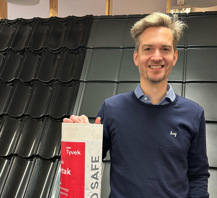 Åsmund Strandgård, leder for Isolas produktekniske senter i Porsgrunn.
