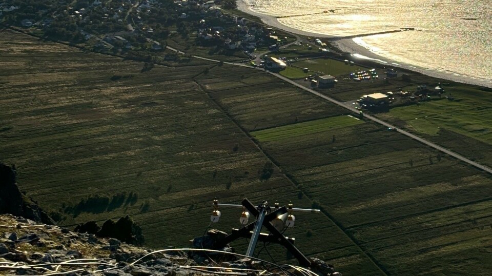Bilde fra arrangementet Jammetest, med utsikt mot Bleik, med Forsvarets forskningsinstitutts jammer i forgrunnen.