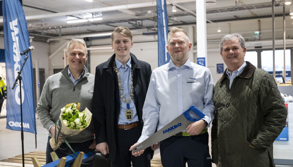 Maxbo-sjef Trond Bentestuen (f.v.), varaordfører Andreas Brännström, varehussjef Andreas Glemminge og Carl Otto Løvenskiold. Foto: Katrine Lunke Maxbo-sjef Trond Bentestuen (f.v.), varaordfører Andreas Brännström, varehussjef Andreas Glemminge og Carl Otto Løvenskiold. Foto: Katrine Lunke