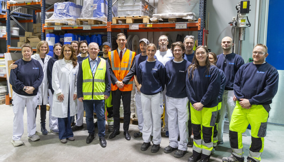 Klima- og miljøminister Andreas Bjelland Eriksen sammen med Mapeis FoU-team. Klima- og miljøminister Andreas Bjelland Eriksen sammen med Mapeis FoU-team.